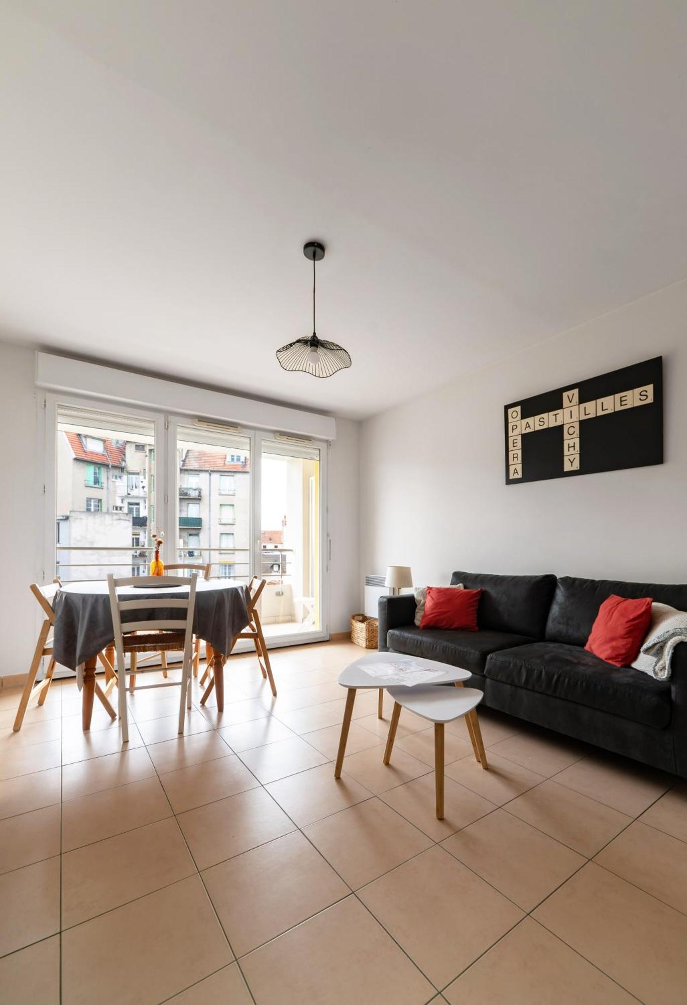L'Eugenie - Appartement Design & Confort En Centre-Ville Vichy Bagian luar foto