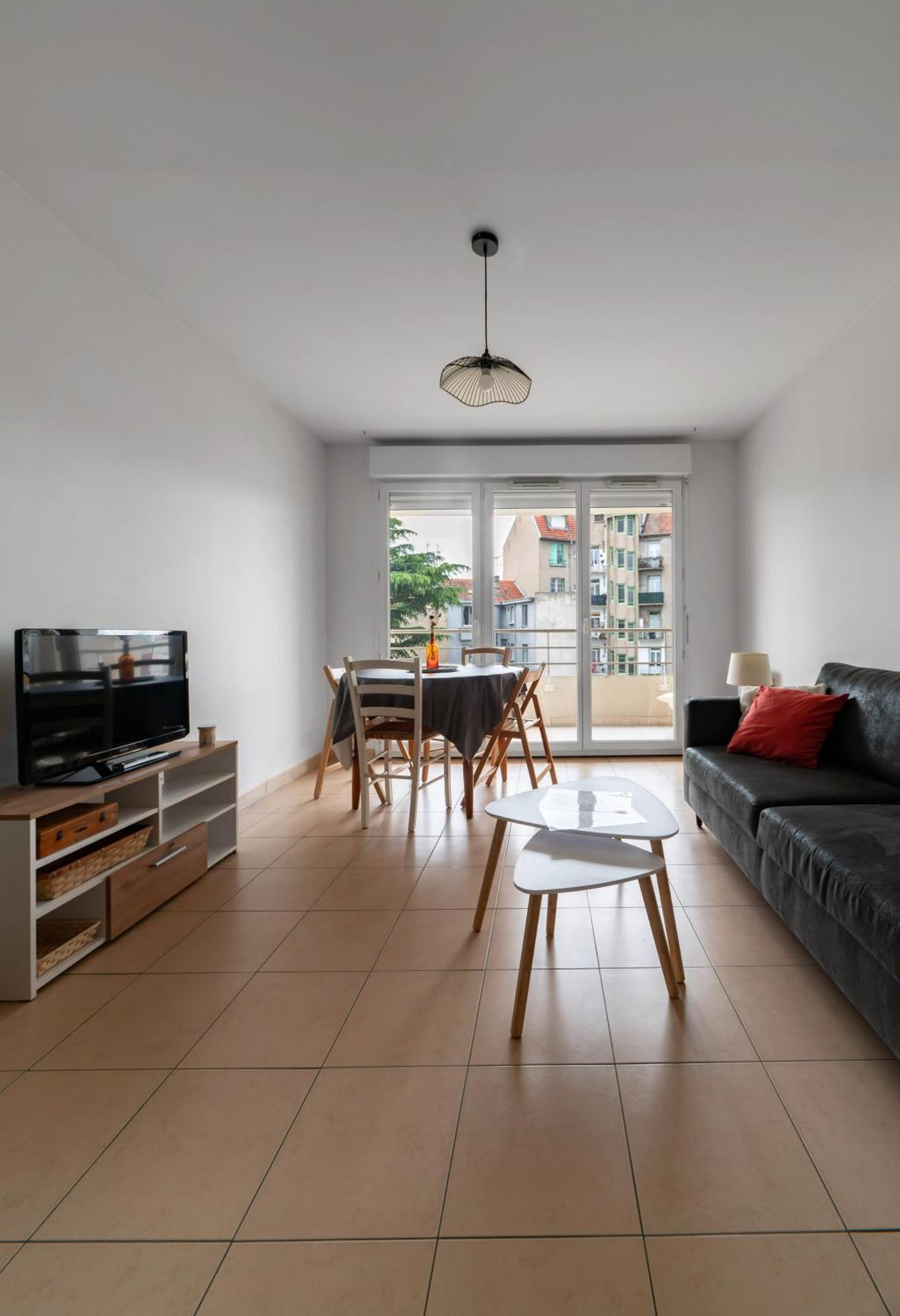 L'Eugenie - Appartement Design & Confort En Centre-Ville Vichy Bagian luar foto