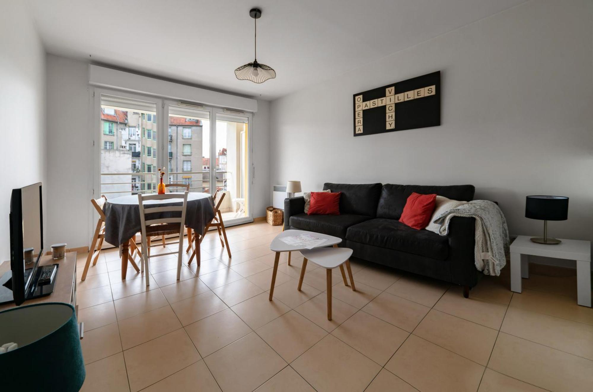 L'Eugenie - Appartement Design & Confort En Centre-Ville Vichy Bagian luar foto