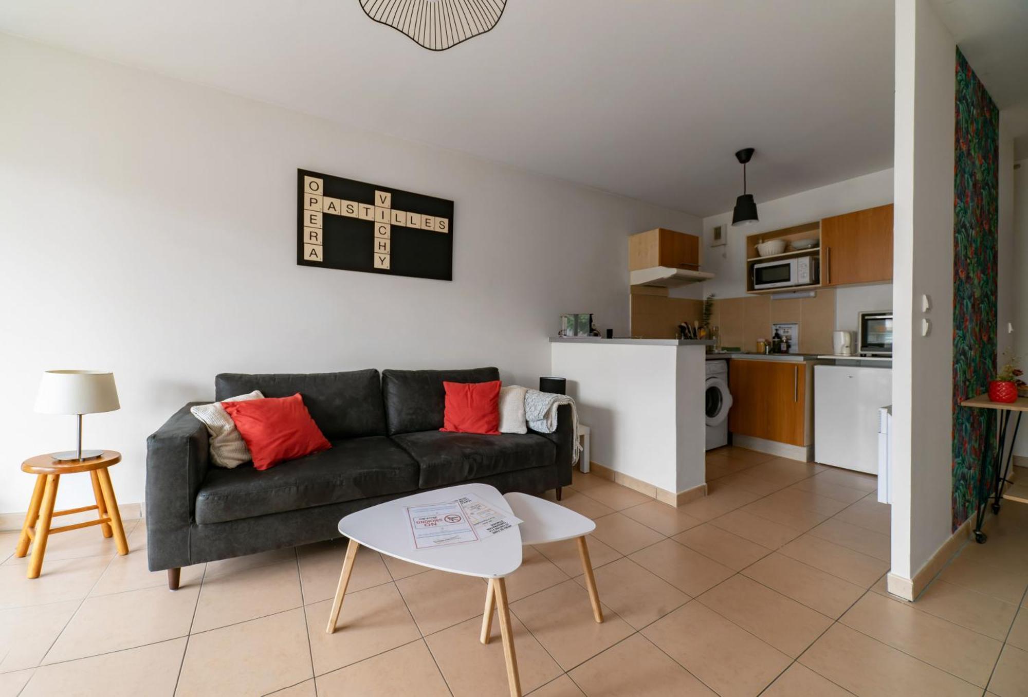 L'Eugenie - Appartement Design & Confort En Centre-Ville Vichy Bagian luar foto
