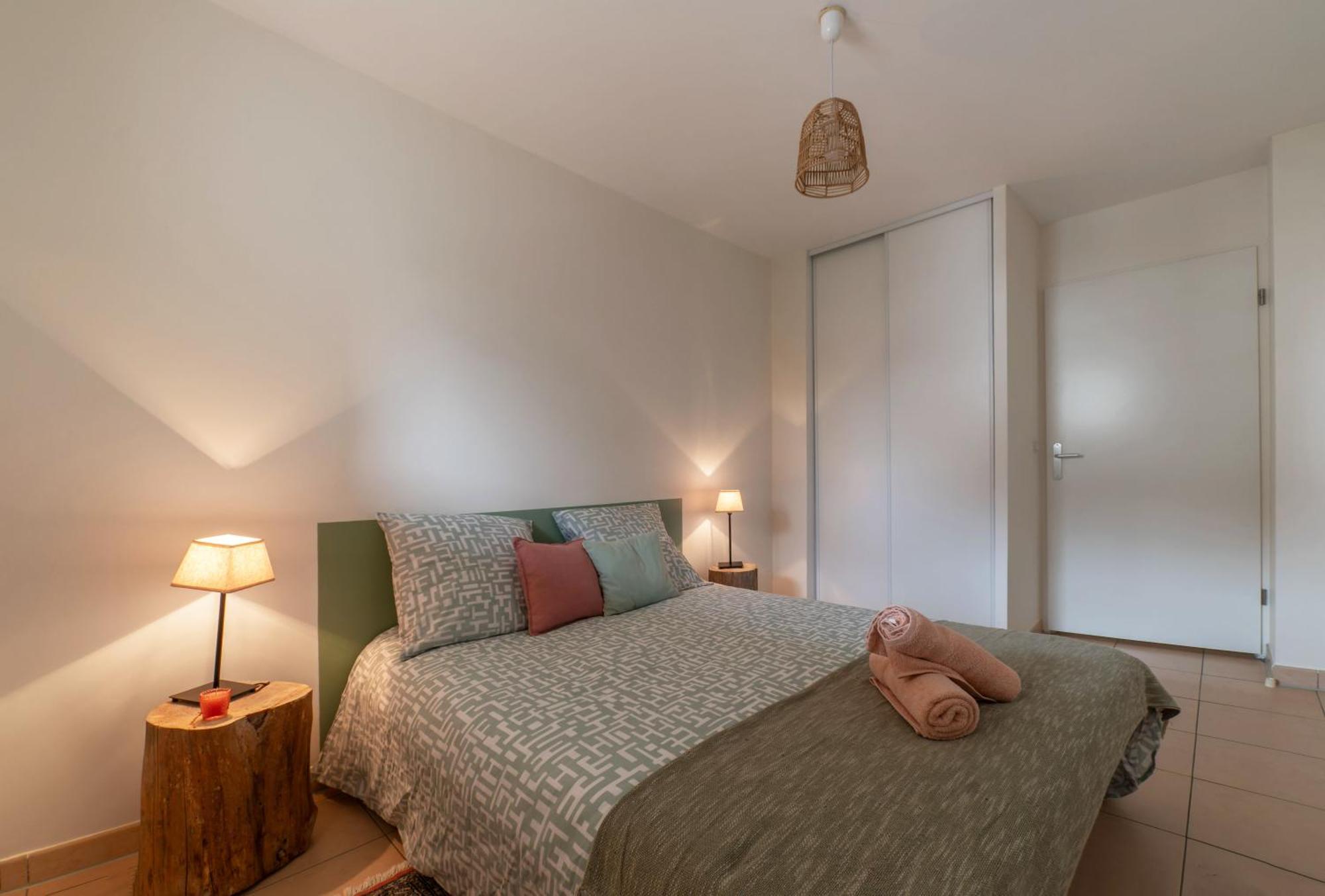 L'Eugenie - Appartement Design & Confort En Centre-Ville Vichy Bagian luar foto