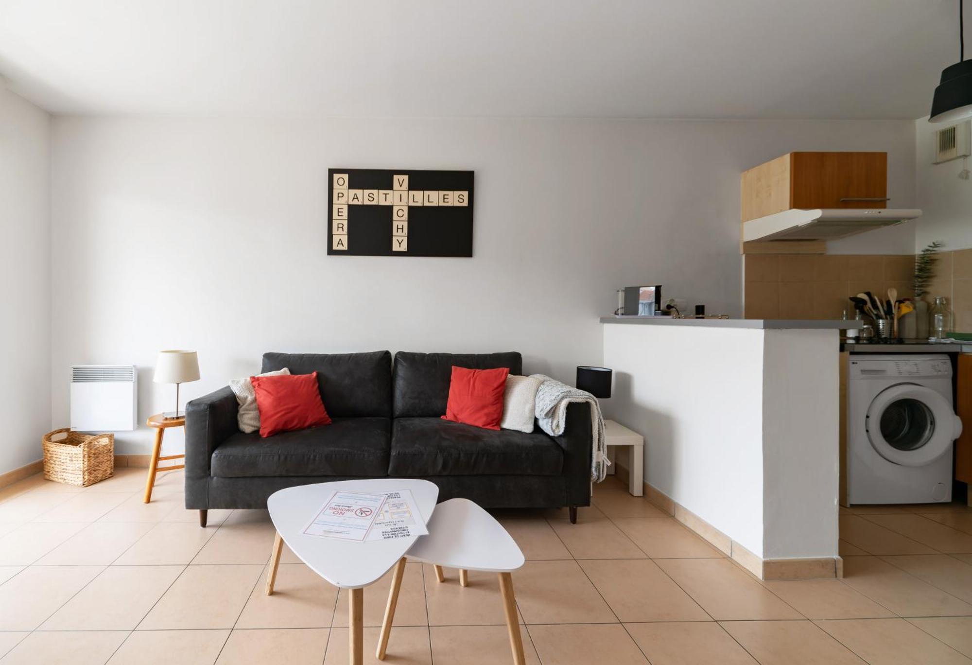 L'Eugenie - Appartement Design & Confort En Centre-Ville Vichy Bagian luar foto
