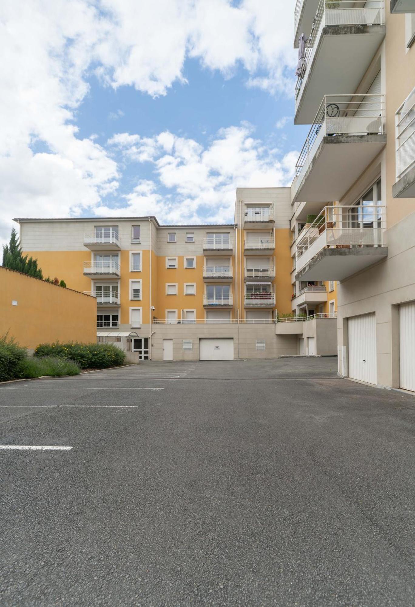 L'Eugenie - Appartement Design & Confort En Centre-Ville Vichy Bagian luar foto